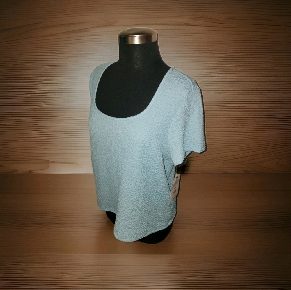 Time and True Short Sleeve Scoop Neck Turquoise Pucker T Shirt Blouse LARGE